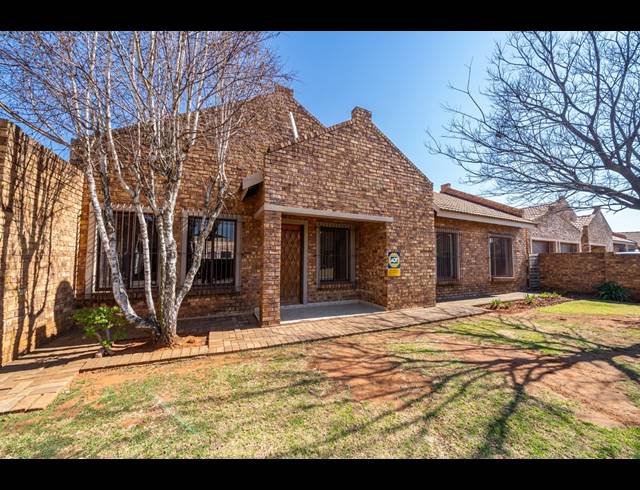 3 BEDROOM TOWNHOUSE FOR SALE IN RAND COLLIERIES